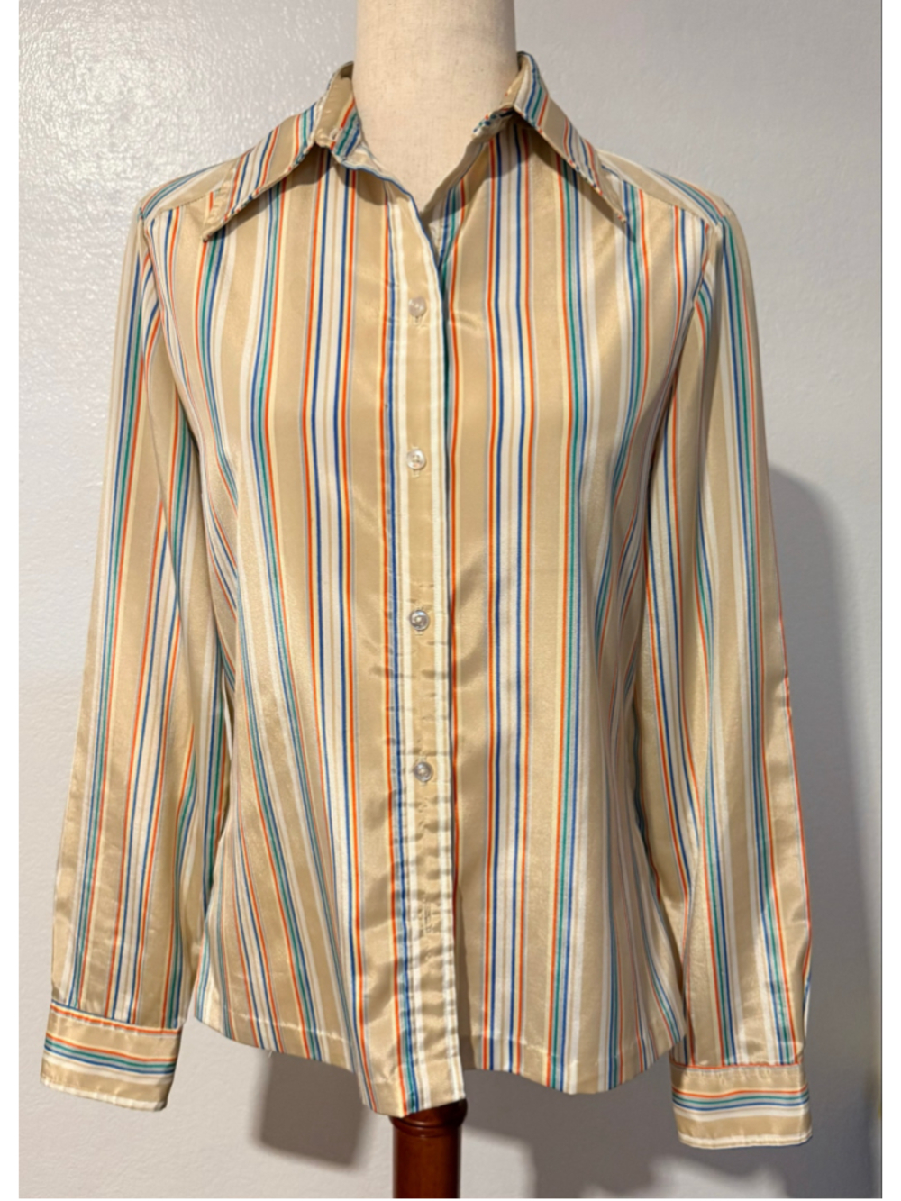 1970s vintage blouse Amanda silky sheen sz 13/14. Woolite label tan red stripes